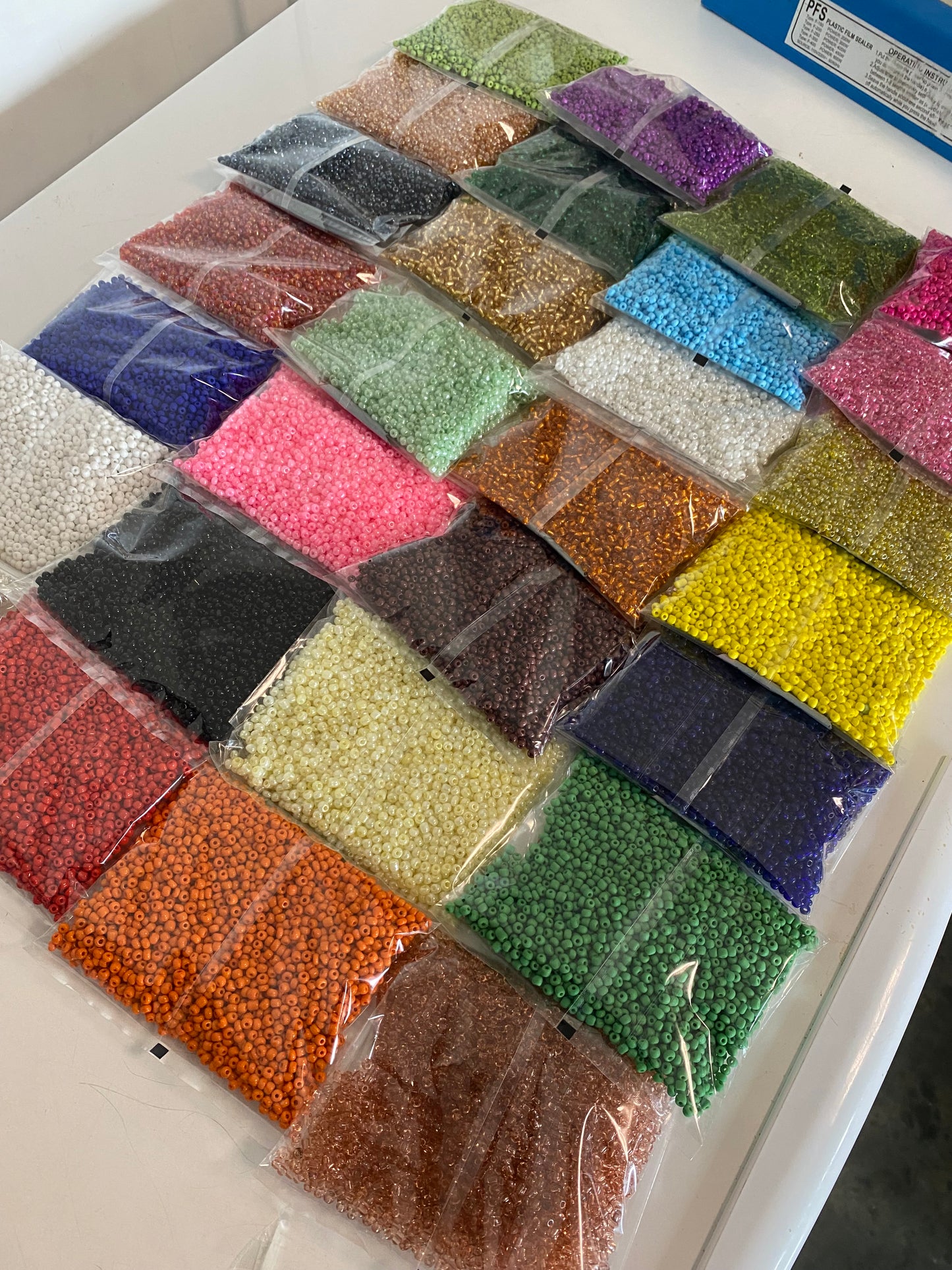 4mm- 6/0 Beads lot, Bulk beads, Glass Seed Beads Size 4/0, , 20 different colors, 225 per bag, 4500grams or 9.9lbs