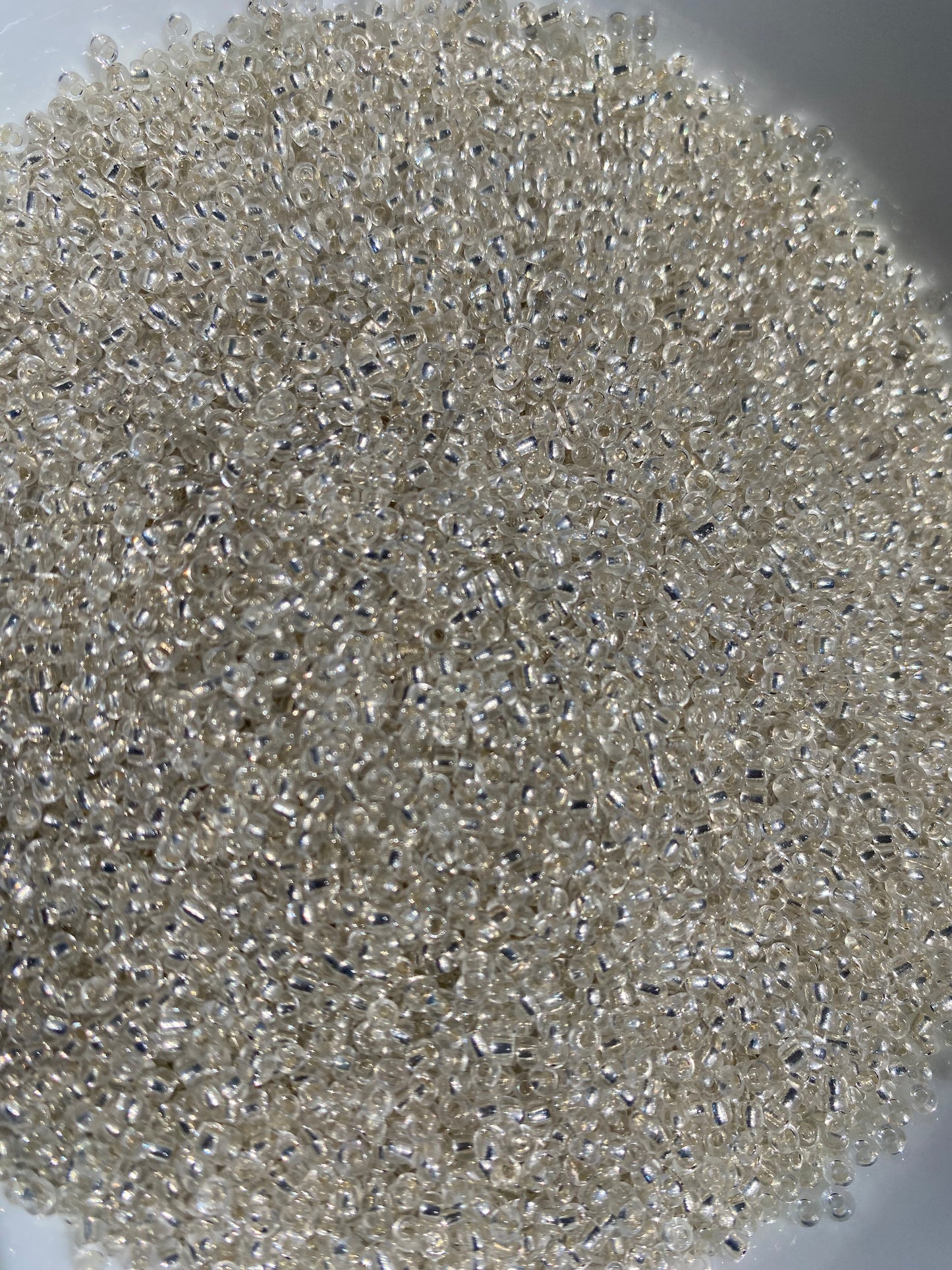 2mm or 11/0 Silver Seed Beads Bulk 450g Glass Beads for Beaded Jewelry, Bracelets, Waistbeads, Chokers Jewelry Making & Crafts