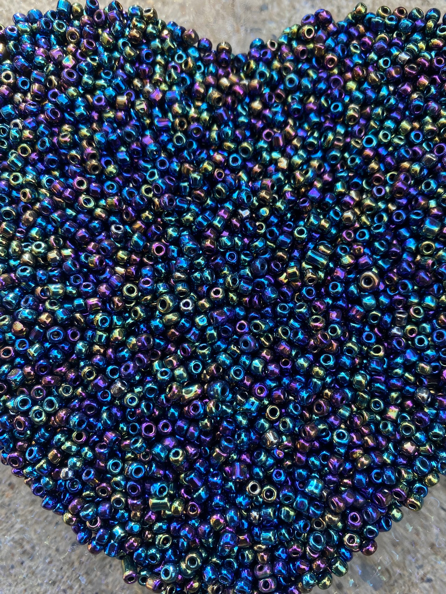 3mm- 8/0 beads,  Iridescent Black - Rainbow Black- beads, 8/0 Seed Beads Glass Beads, 450 Grams