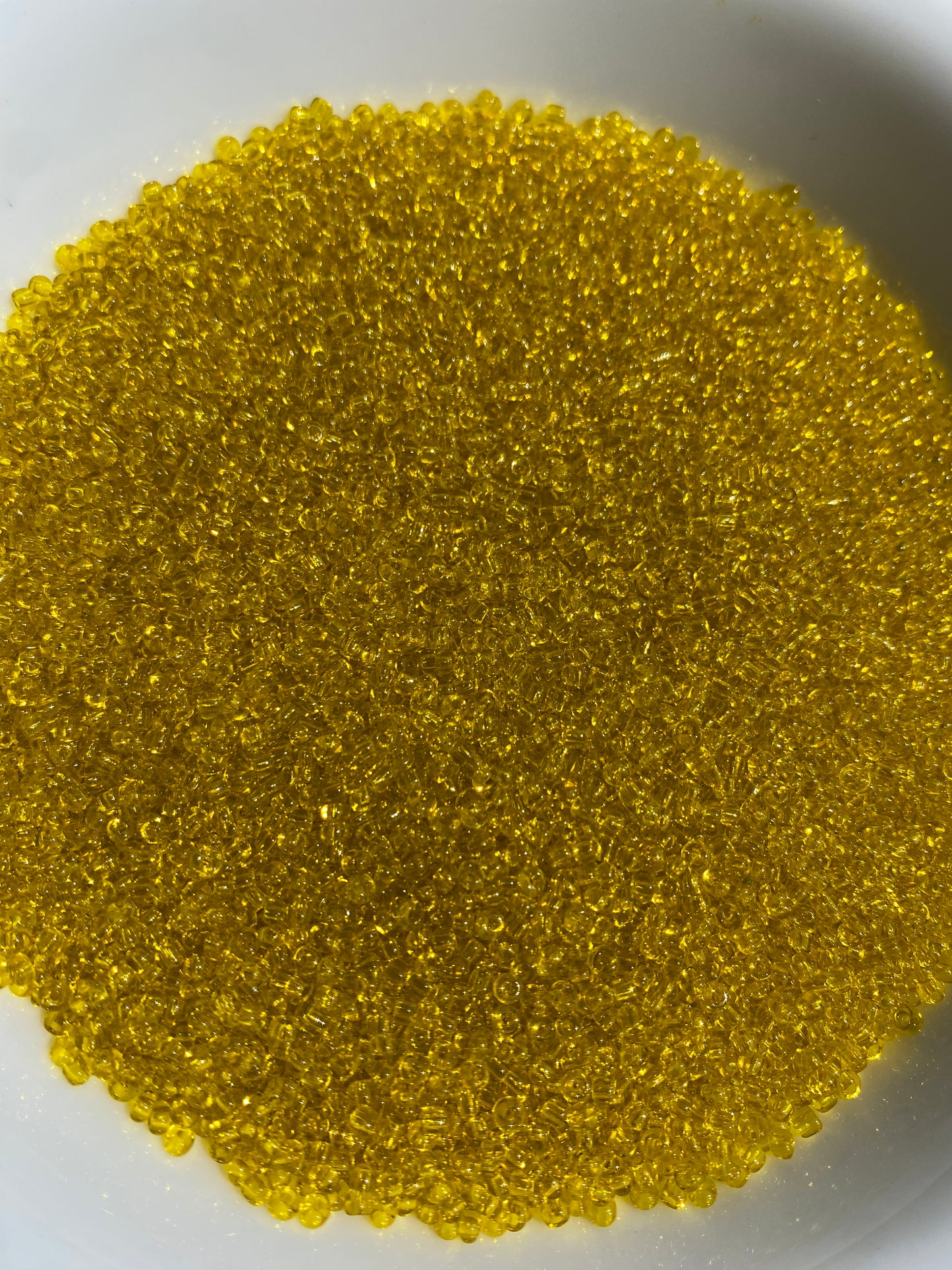 2mm or 11/0 Yellow Seed Beads Bulk 450g Glass Beads for Beaded Jewelry, Bracelets, Waistbeads, Chokers Jewelry Making & Crafts