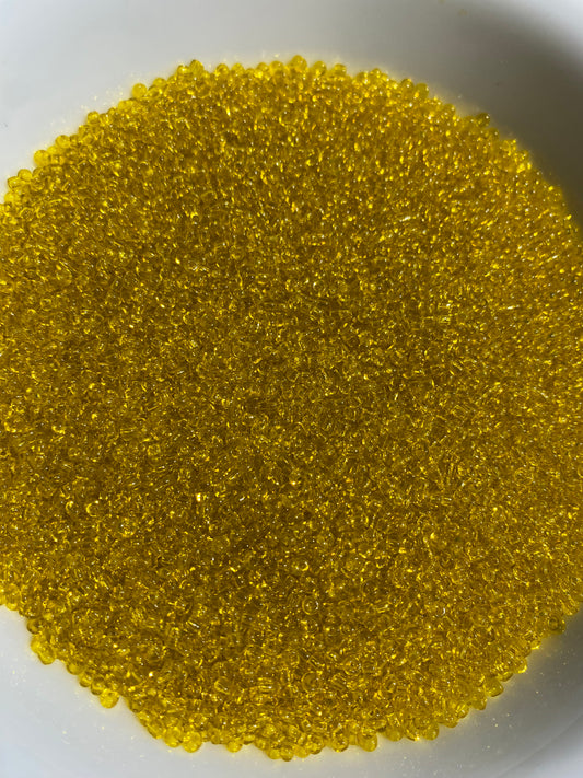 2mm or 11/0 Yellow Seed Beads Bulk 450g Glass Beads for Beaded Jewelry, Bracelets, Waistbeads, Chokers Jewelry Making & Crafts