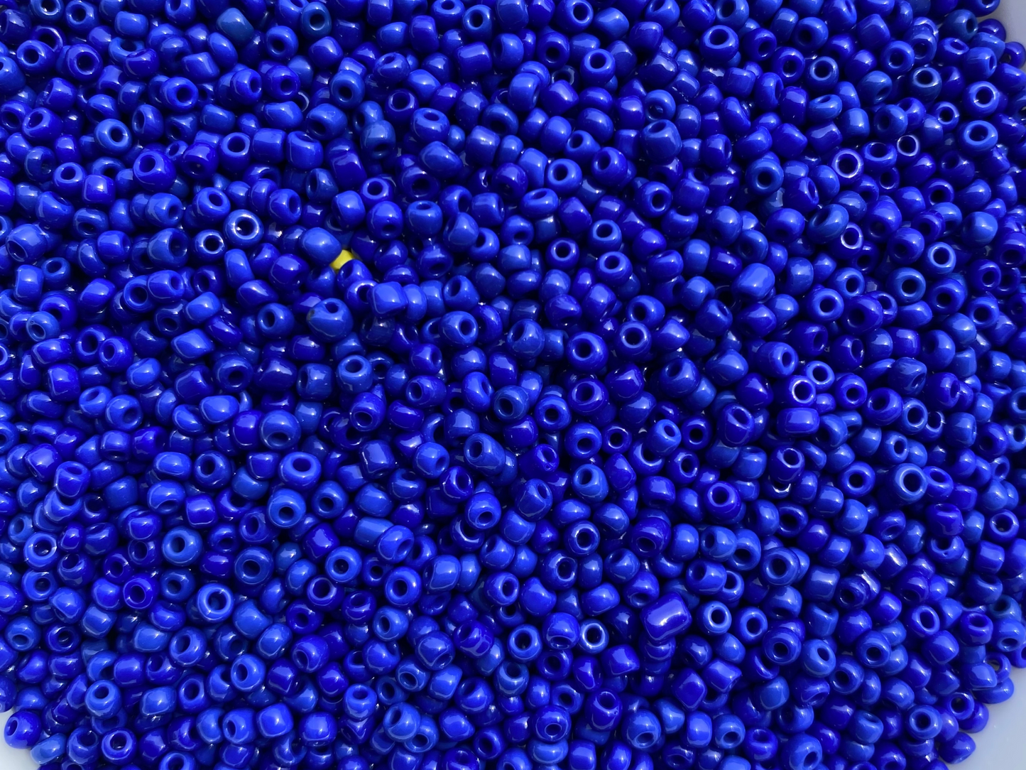 High-Quality 8/0 Blue Seed Beads, 3mm, Perfect for Jewelry Making