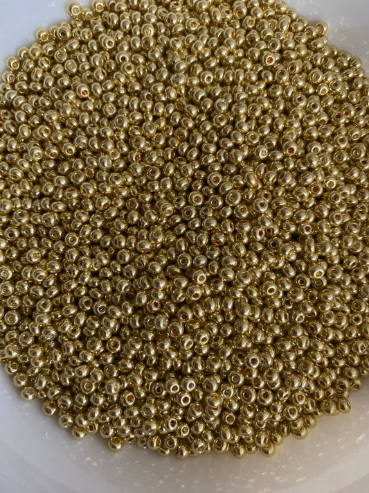 2mm or 11/0 Gold Seed Beads Bulk 450g Glass Beads for Beaded Jewelry, Bracelets, Waistbeads, Chokers Jewelry Making & Crafts