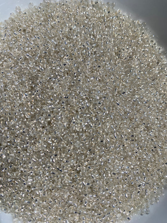 2mm or 11/0 Silver Seed Beads Bulk 450g Glass Beads for Beaded Jewelry, Bracelets, Waistbeads, Chokers Jewelry Making & Crafts