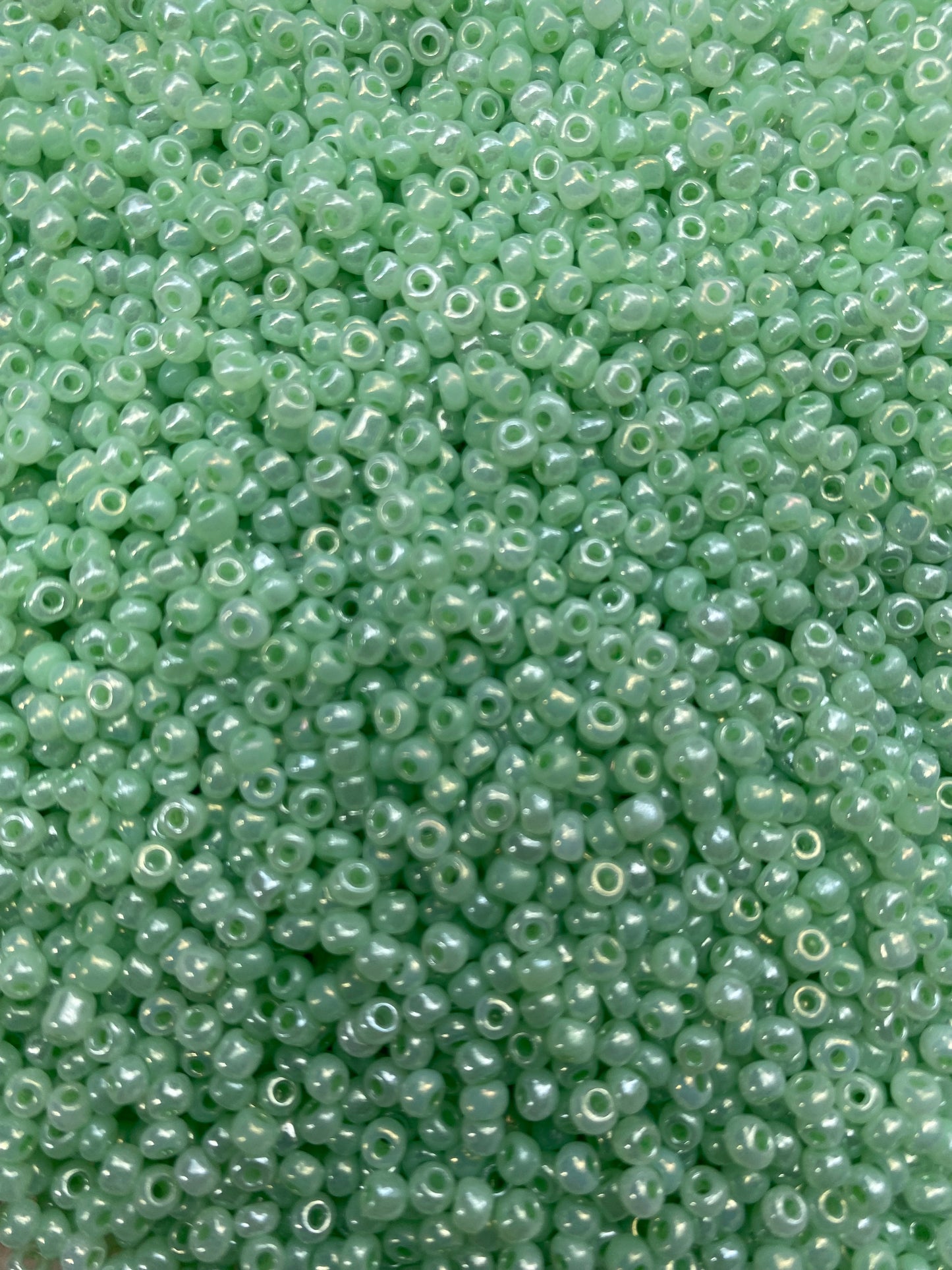 3mm Glass beads - Mint Green beads,  Pale Green beads, 8/0 Seed Beads Glass Beads, 450 Grams