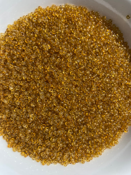 2mm or 11/0 Gold Seed Beads Bulk 450g Glass Beads for Beaded Jewelry, Bracelets, Waistbeads, Chokers Jewelry Making & Crafts