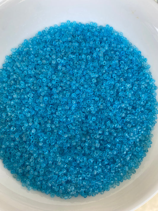 2mm or 11/0 Sky Blue Seed Beads Bulk 450g Glass Beads for Beaded Jewelry, Bracelets, Waistbeads, Chokers Jewelry Making & Crafts
